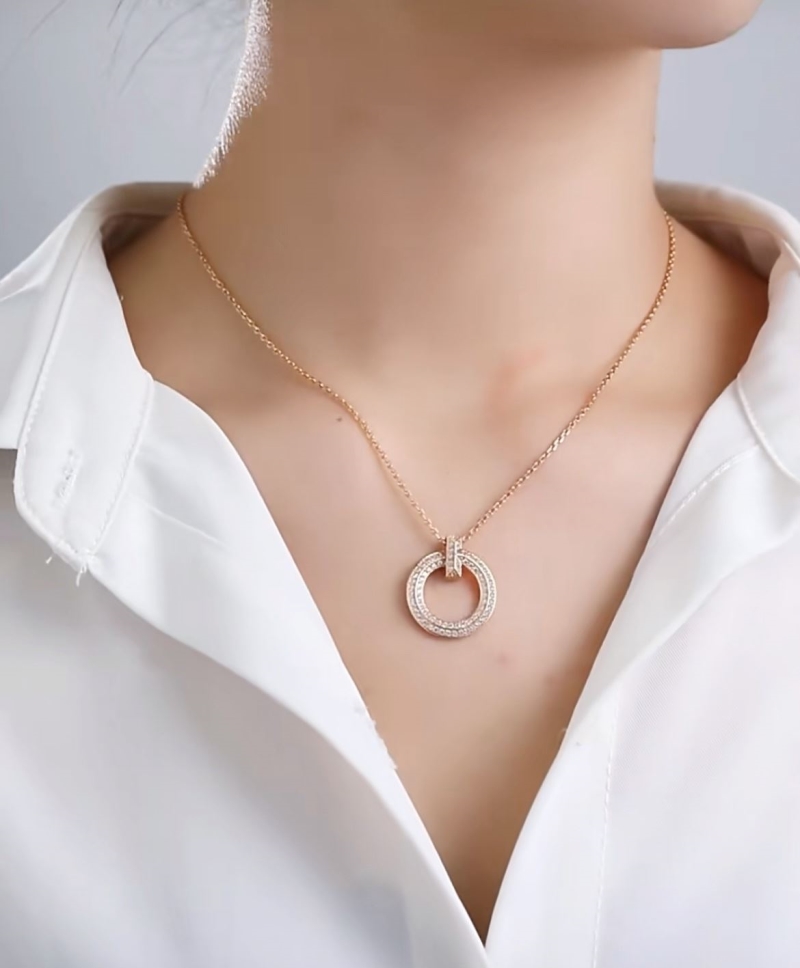 T*f*ny necklaces